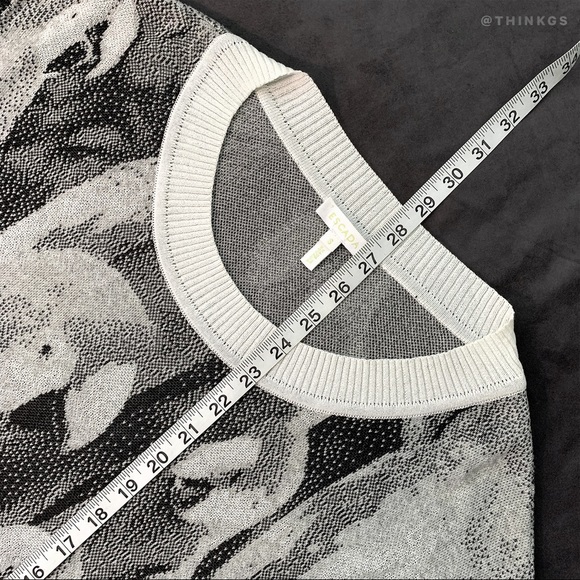 Escada Parrot Sweater aso Kris Jenner - Picture 6 of 8